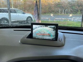 PEUGEOT 5008 2.0 5008 Allure HDi Auto 5dr