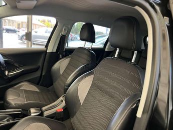 PEUGEOT 2008 1.2 2008 Allure S/S Auto 5dr