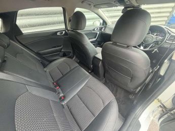 KIA CEED 1.5 Ceed 3 ISG Semi-Auto 5dr