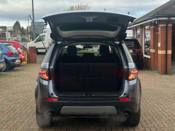 LAND ROVER DISCOVERY SPORT 2.0 Discovery Sport Black HSE SD4 Auto 4WD 5dr