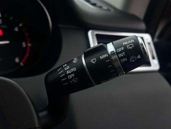 LAND ROVER DISCOVERY SPORT 2.0 Discovery Sport Black HSE SD4 Auto 4WD 5dr