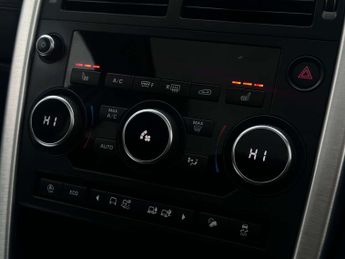 LAND ROVER DISCOVERY SPORT 2.0 Discovery Sport Black HSE SD4 Auto 4WD 5dr