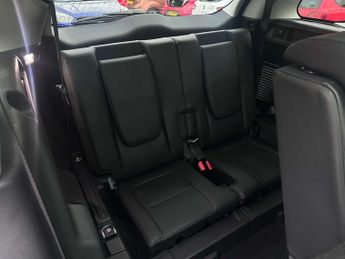 LAND ROVER DISCOVERY SPORT 2.0 Discovery Sport Black HSE SD4 Auto 4WD 5dr