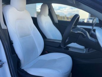 Tesla Model 3 Model 3 Standard Range + 4dr