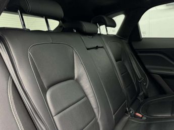 Jaguar F-PACE 2.0 F-Pace R-Sport AWD D Auto 4WD 5dr