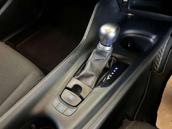 TOYOTA C-HR 1.8 C-HR Icon HEV CVT 5dr