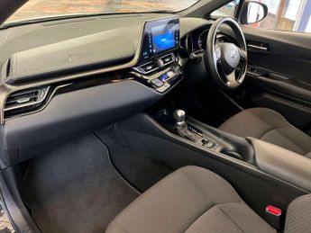 TOYOTA C-HR 1.8 C-HR Icon HEV CVT 5dr