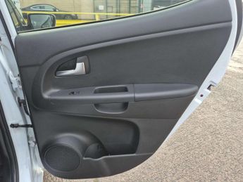 KIA VENGA 1.6 Venga 4 Automatic 5dr - NATIONAL DELIVERY*