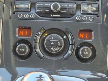 PEUGEOT 3008 1.6 3008 Allure Blue HDi S/S Automatic 5dr - NATIONAL DELIVERY*