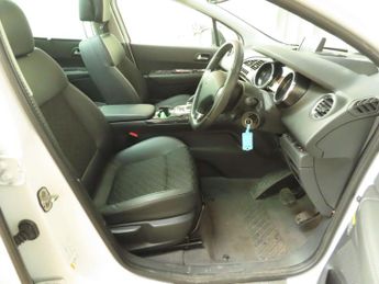 PEUGEOT 3008 1.6 3008 Allure Blue HDi S/S Automatic 5dr - NATIONAL DELIVERY*