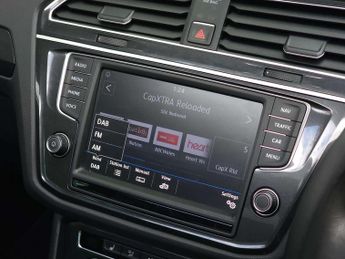 VOLKSWAGEN TIGUAN 2.0 Tiguan SEL TDI BlueMotion Technology Semi-Auto 5dr