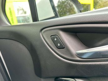 VAUXHALL ASTRA 1.4 Astra SRi T S/S Auto 5dr