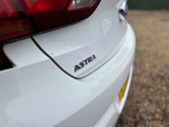 VAUXHALL ASTRA 1.4 Astra SRi T S/S Auto 5dr