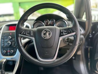 VAUXHALL ASTRA 1.6 Astra SRI Auto 5dr
