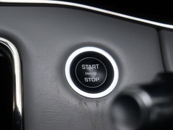 LAND ROVER RANGE ROVER EVOQUE 1.5 Range Rover Evoque R-Dynamic HSE P300e Auto 4WD 5dr