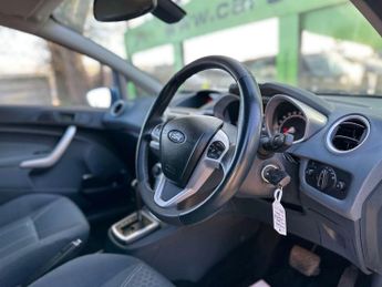 FORD FIESTA 1.4 Fiesta Titanium Auto 5dr
