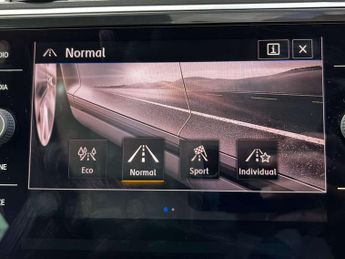 VOLKSWAGEN TIGUAN 2.0 Tiguan SEL TSi 4Motion Semi-Auto 4WD 5dr