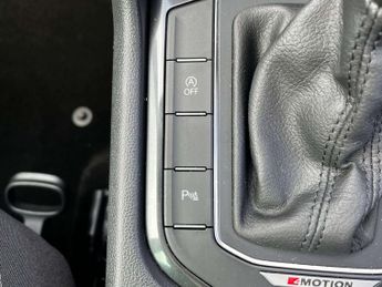 VOLKSWAGEN TIGUAN 2.0 Tiguan SEL TSi 4Motion Semi-Auto 4WD 5dr