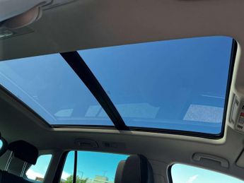 VOLKSWAGEN TIGUAN 2.0 Tiguan SEL TSi 4Motion Semi-Auto 4WD 5dr