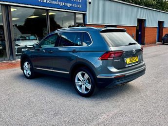 VOLKSWAGEN TIGUAN 2.0 Tiguan SEL TSi 4Motion Semi-Auto 4WD 5dr