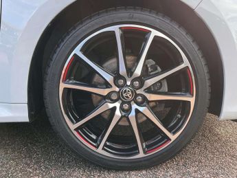 TOYOTA YARIS 1.5 Yaris GR Sport HEV CVT 5dr