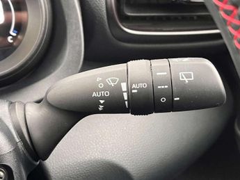 TOYOTA YARIS 1.5 Yaris GR Sport HEV CVT 5dr