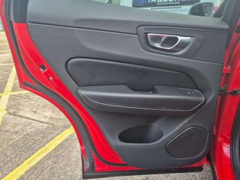 VOLVO XC60 2.0 XC60 R-Design D4 AWD Automatic 4WD 5dr - NATIONAL DELIVERY*