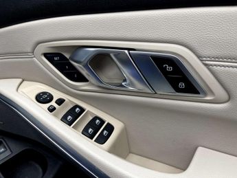 BMW 3 SERIES 2.0 320d M Sport Auto 4dr