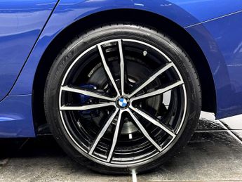 BMW 3 SERIES 2.0 320d M Sport Auto 4dr