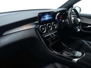 MERCEDES-BENZ GLC 2.0 GLC 300 AMG Line 4Matic Auto 4WD 5dr