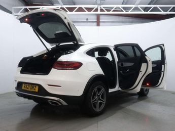 MERCEDES-BENZ GLC 2.0 GLC 300 AMG Line 4Matic Auto 4WD 5dr