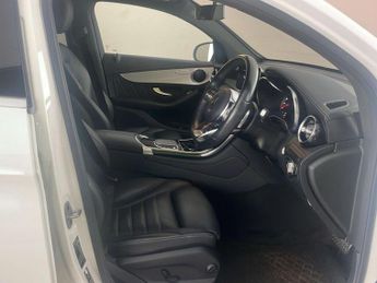 MERCEDES-BENZ GLC 2.0 GLC 300 AMG Line 4Matic Auto 4WD 5dr