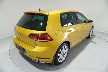 Volkswagen GOLF 1.6 TDI GT Hatchback 5dr Diesel DSG Euro 6 (s/s) (115 ps) *SUPER