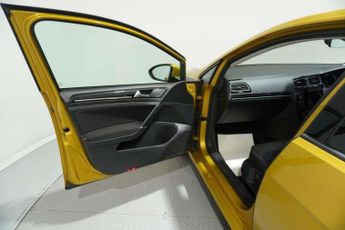 Volkswagen GOLF 1.6 TDI GT Hatchback 5dr Diesel DSG Euro 6 (s/s) (115 ps) *SUPER