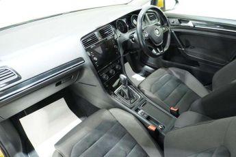 Volkswagen GOLF 1.6 TDI GT Hatchback 5dr Diesel DSG Euro 6 (s/s) (115 ps) *SUPER