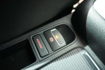 Volkswagen TIGUAN 2.0 TDI BlueMotion Tech R-Line SUV 5dr Diesel DSG 4WD Euro 5 (s/