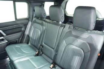 Land Rover DEFENDER 3.0 D300 MHEV X-Dynamic HSE SUV 5dr Diesel Auto 4WD Euro 6 (s/s)