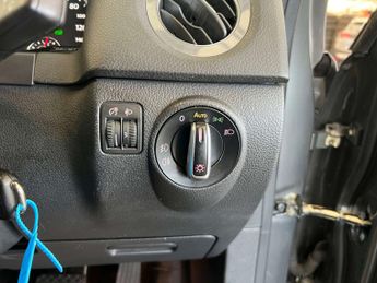 VOLKSWAGEN TIGUAN 2.0 Tiguan Match TDI BlueMotion Technology 4Motion Semi-Auto 4WD