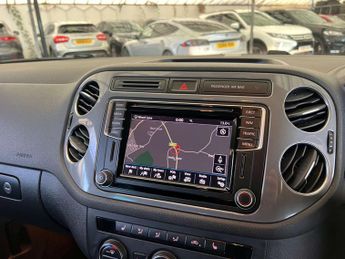 VOLKSWAGEN TIGUAN 2.0 Tiguan Match TDI BlueMotion Technology 4Motion Semi-Auto 4WD