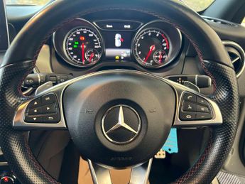 MERCEDES-BENZ GLA 1.6 GLA 200 AMG Line Executive Auto 5dr