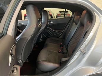 MERCEDES-BENZ GLA 1.6 GLA 200 AMG Line Executive Auto 5dr
