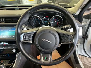 JAGUAR XF 2.0 XF R-Sport Auto 4dr