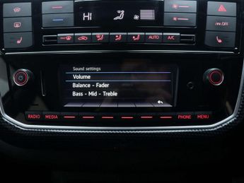 VOLKSWAGEN UP! e-up! 5dr