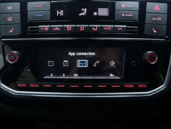 VOLKSWAGEN UP! e-up! 5dr
