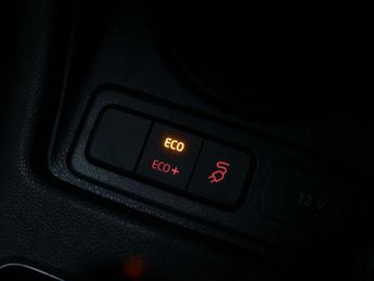 VOLKSWAGEN UP! e-up! 5dr