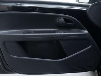 VOLKSWAGEN UP! e-up! 5dr
