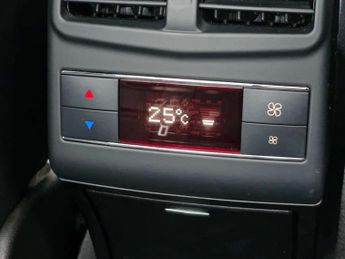 MERCEDES-BENZ E-CLASS 5.5 AMG E63 Auto 4dr