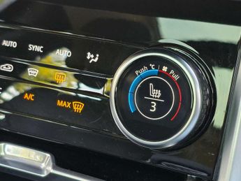 LAND ROVER RANGE ROVER 3.0 D350 MHEV HSE SUV 5dr Diesel Auto 4WD Euro 6 (s/s) (350 ps)