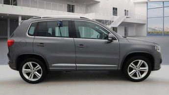 VOLKSWAGEN TIGUAN R LINE TSI BMT 4MOTN SA