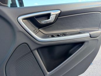 VOLVO V60 2.0 V60 R-Design Nav D3 Auto 5dr